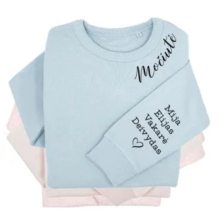 UNISEX pastelinis "Sully" džemperis "Močiutė" su vaikų vardais ant rankovės